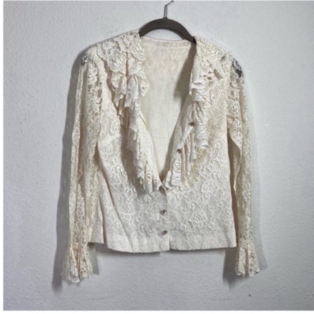 Vintage Ruffle lace blouse - Picture 5 of 9